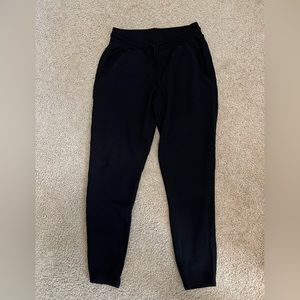 Black Vineyard Vines joggers